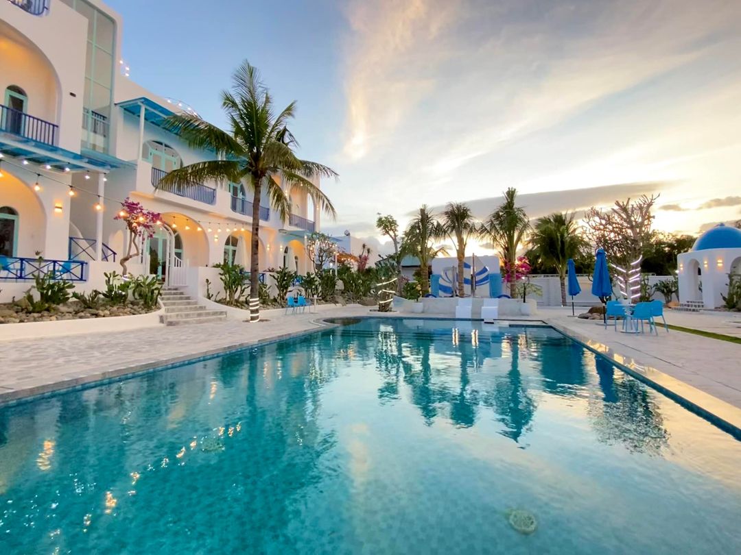 hoàng hôn tại santorini villa cam ranh