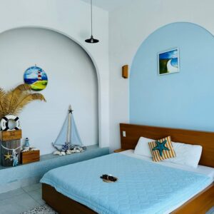 toilet phòng deluxe 1 giường ở santorini villa cam ranh