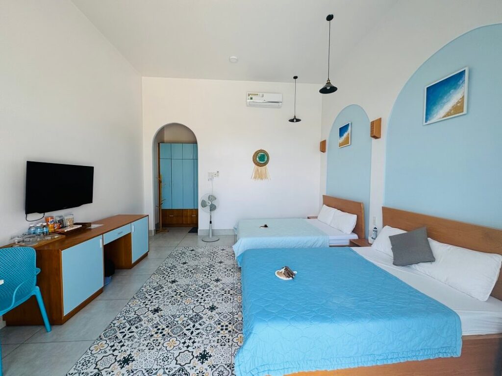 phòng 2 giường đôi tại santorini villa cam ranh