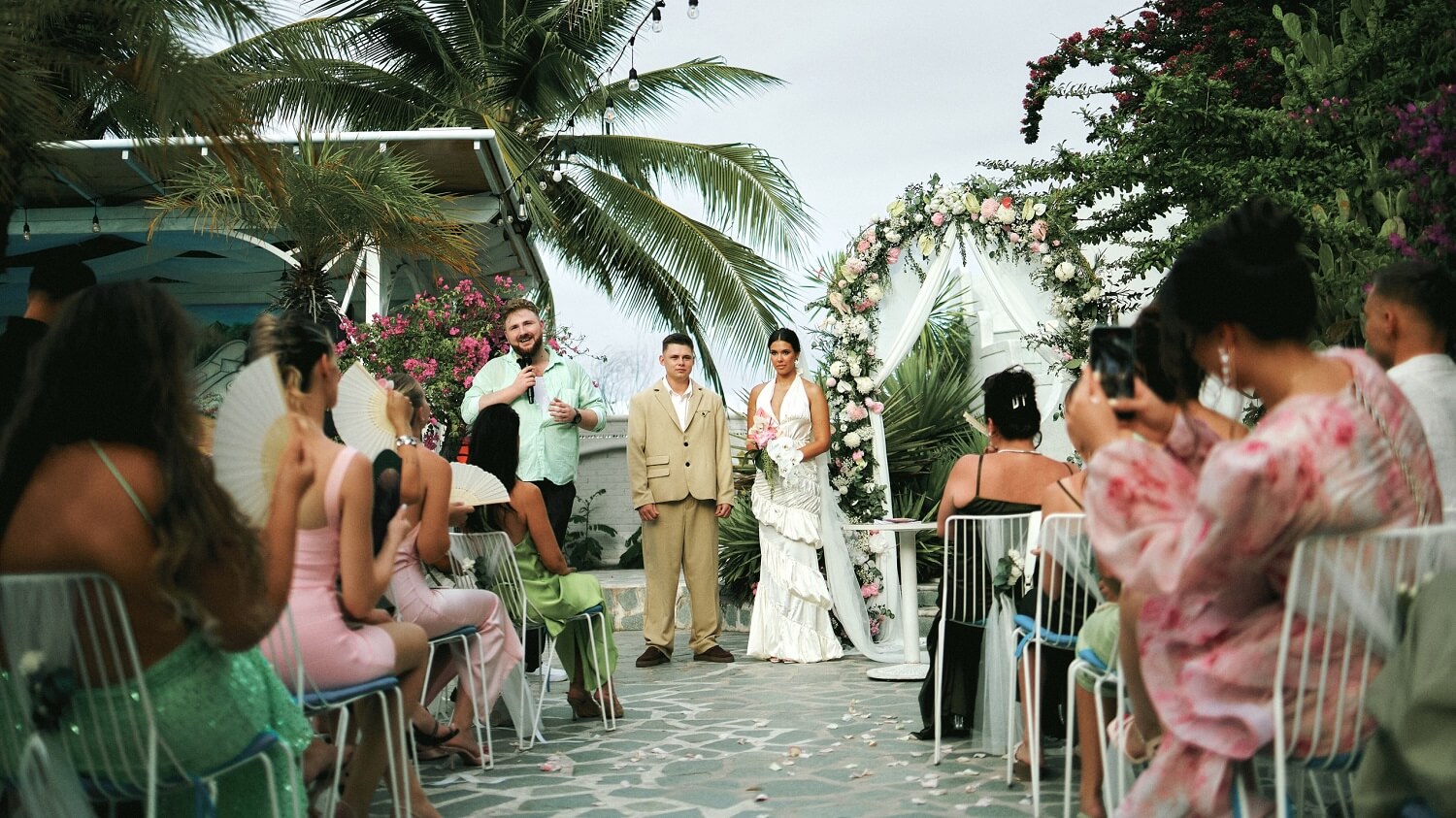 santorini villa cam ranh happy wedding